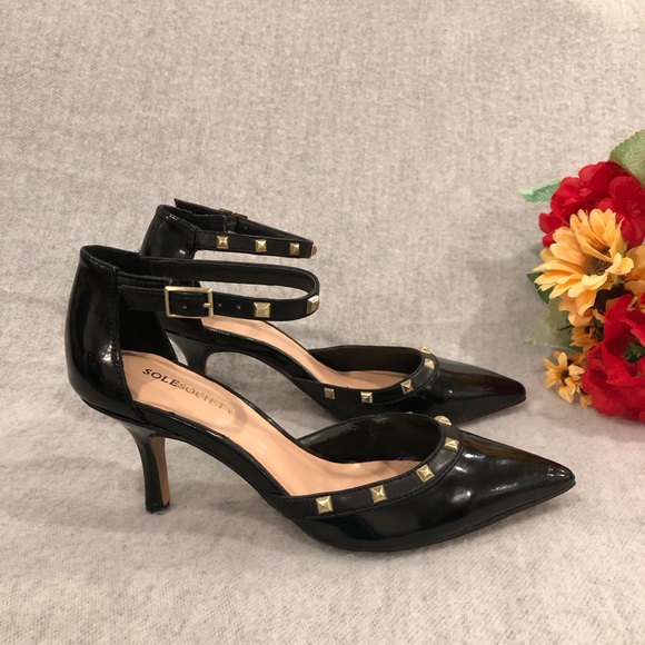 NWT - Sole Society Elegant Black Patent Heels with Gold Studs - Picture 1 of 16